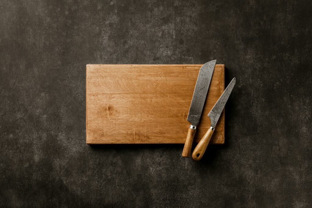 How to Choose a Good Kitchen Knife Set for Everyday Cooking